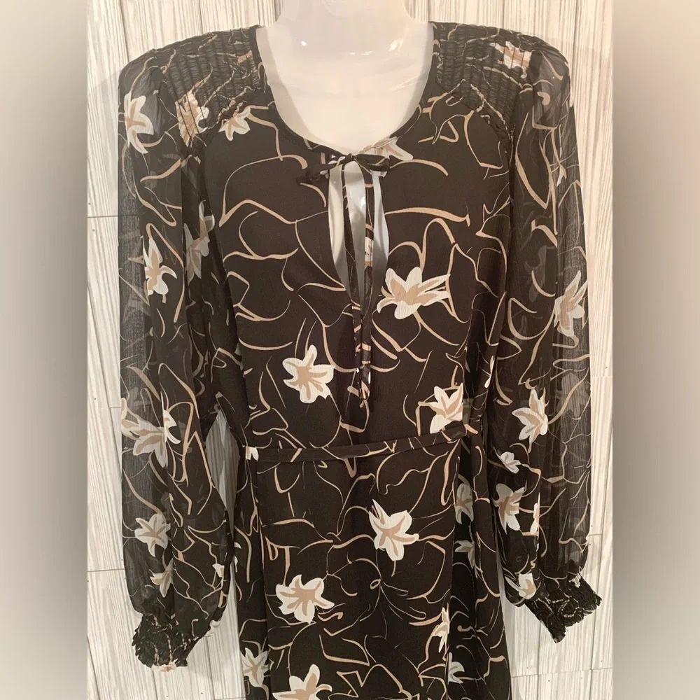 Long Sleeve Elastic Waist Band Midi Dress - Picture 4 of 6